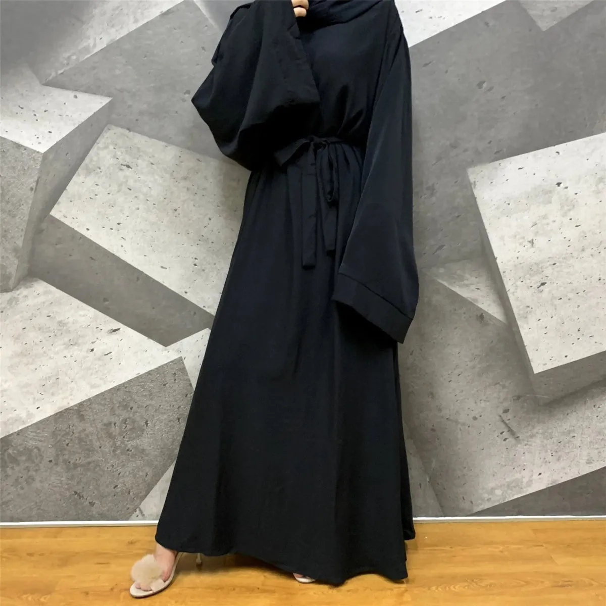 Chic and Modest: Muslim Fashion Hijab Dubai Abaya Long Dresses with Sashes for Women