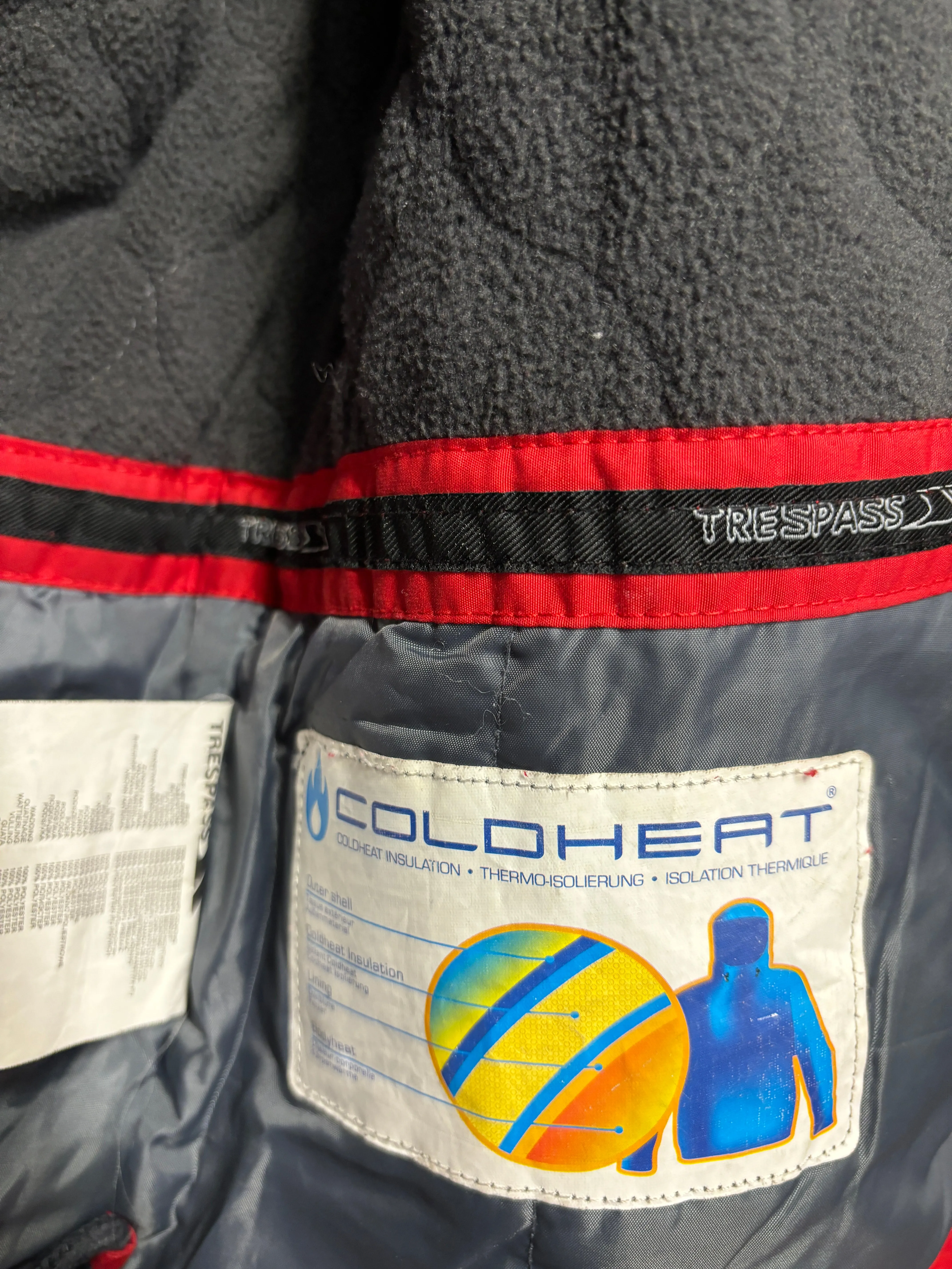Trespass TP50 Red Insulated Ski Jacket 9/10 Yrs