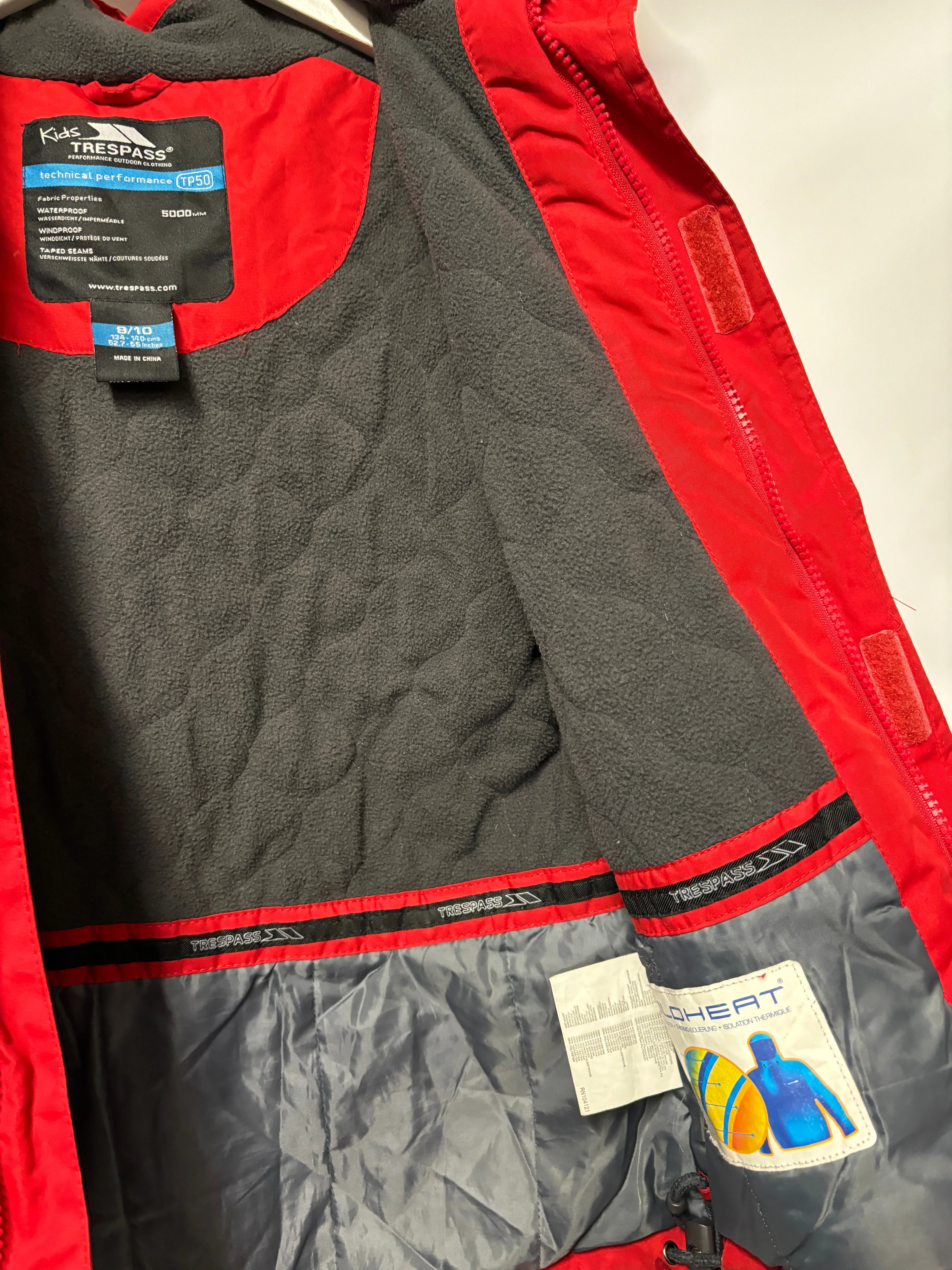 Trespass TP50 Red Insulated Ski Jacket 9/10 Yrs